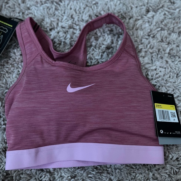 Nike Tops - Nike sports bra size small